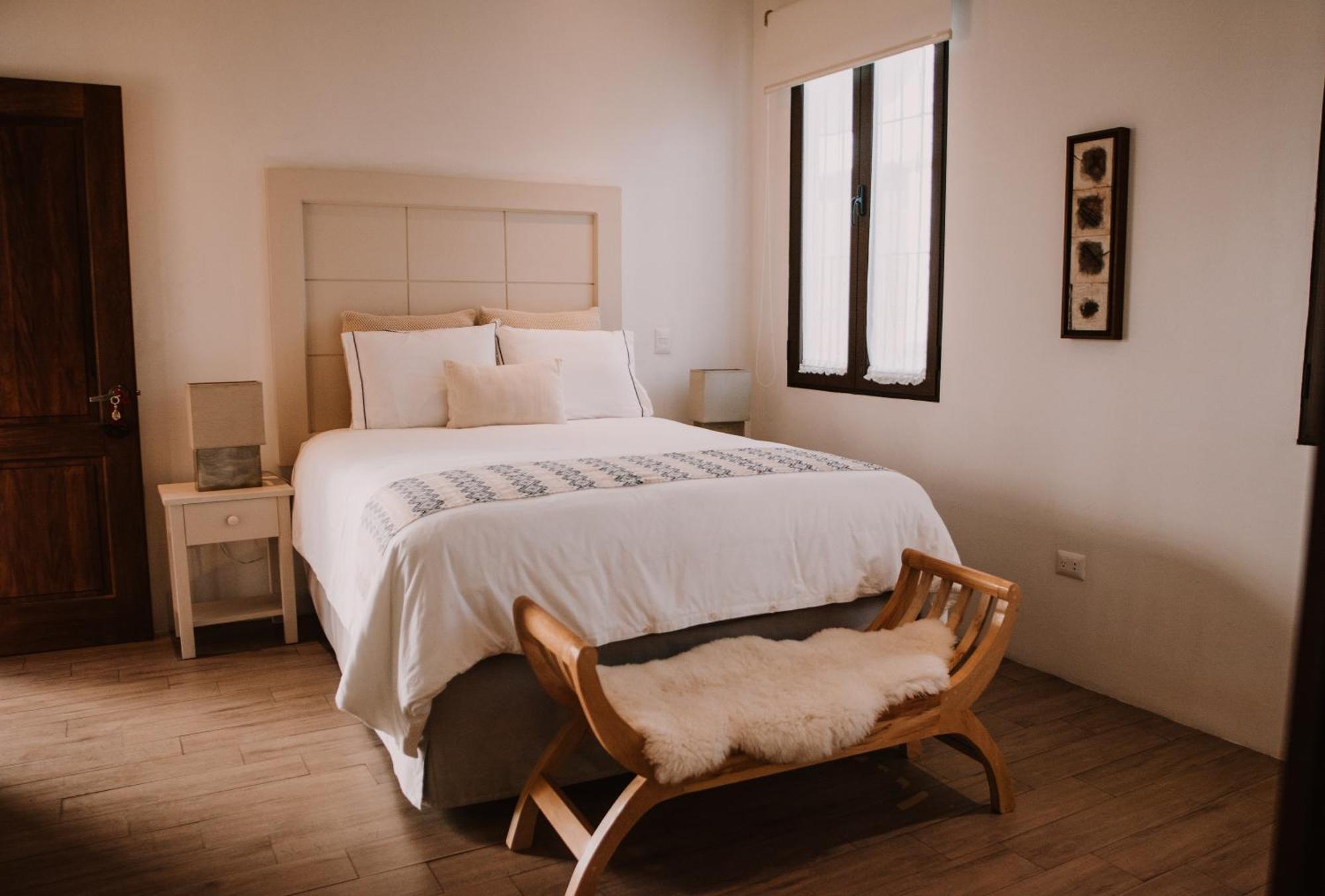 Baerehuus Boutique Hotel Antigua Exteriör bild